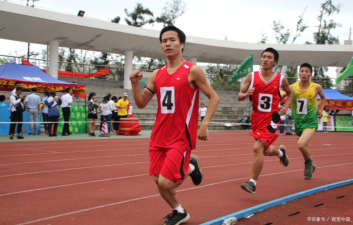 爱游戏体育- 德罗巴重返赛场，持续失利首场状态出色，利物浦观众沸腾！赛场气氛高涨