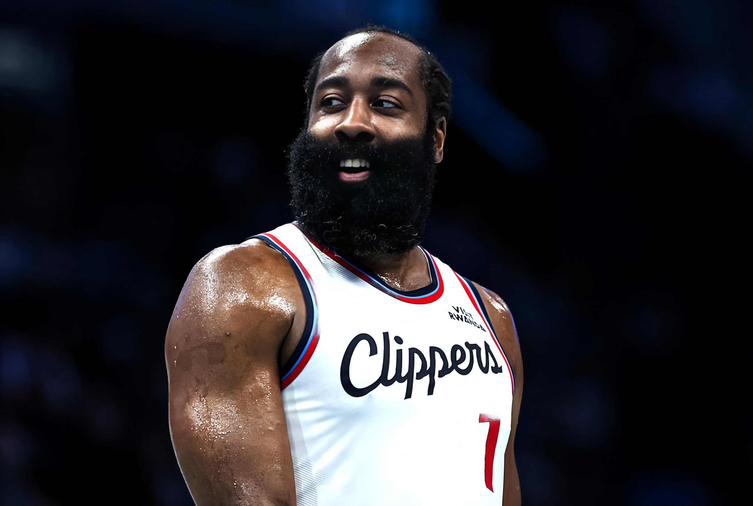 爱游戏- 主角和科比打球的小说 